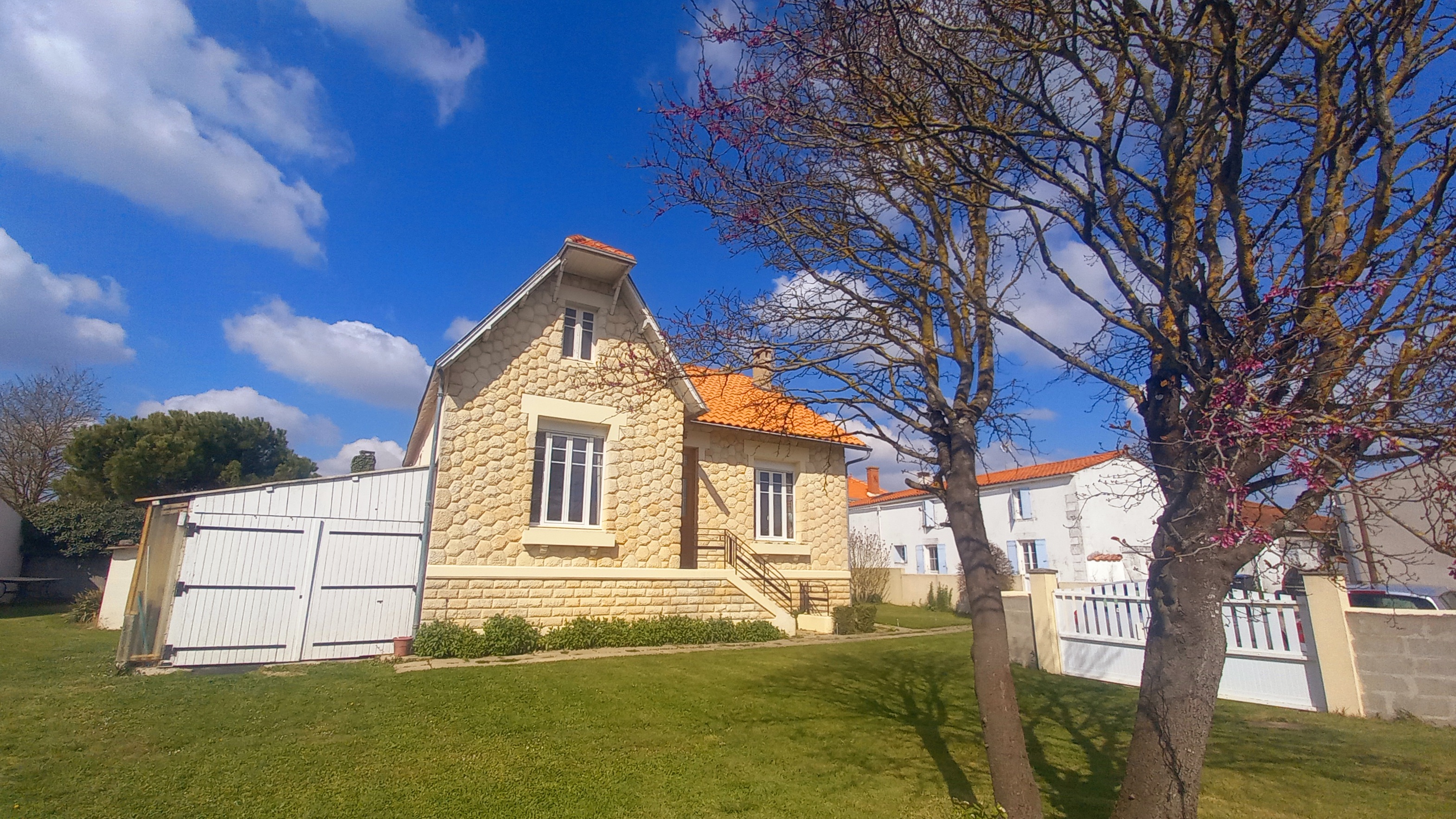 Maison à 17km de La Rochelle et 10km des plages !